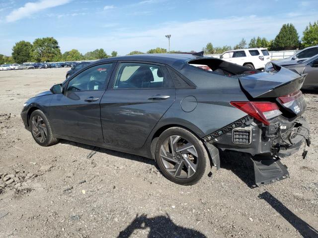 Фото 2 - HYUNDAI ELANTRA