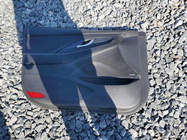 Фото 12 - HYUNDAI ELANTRA