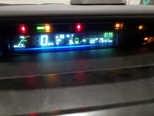 Фото 9 - TOYOTA PRIUS