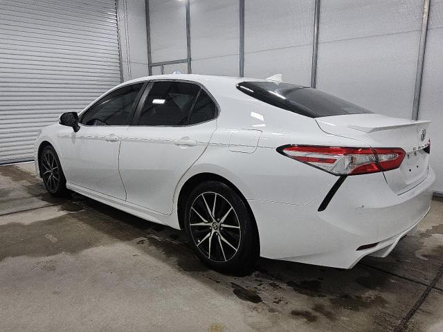 Фото 2 - TOYOTA CAMRY