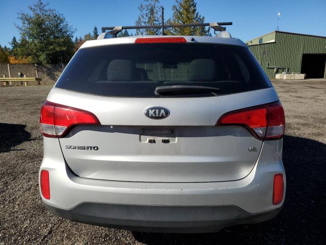 Фото 6 - KIA SORENTO
