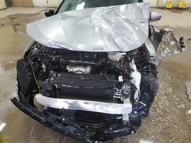 Фото 12 - JEEP COMPASS