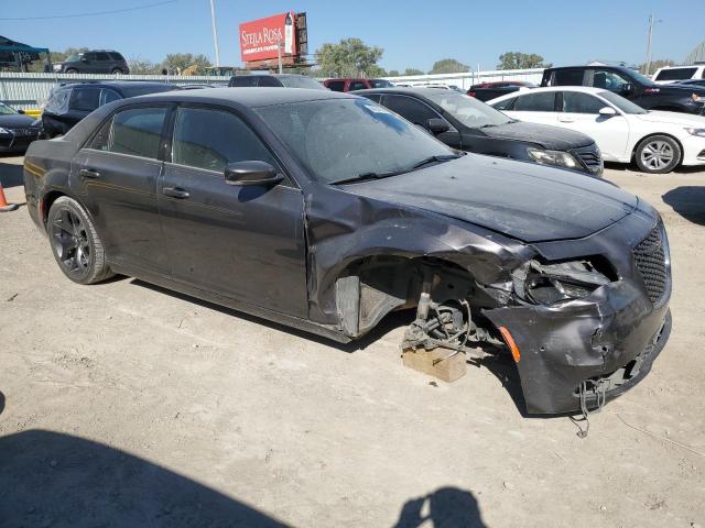 Фото 4 - CHRYSLER 300