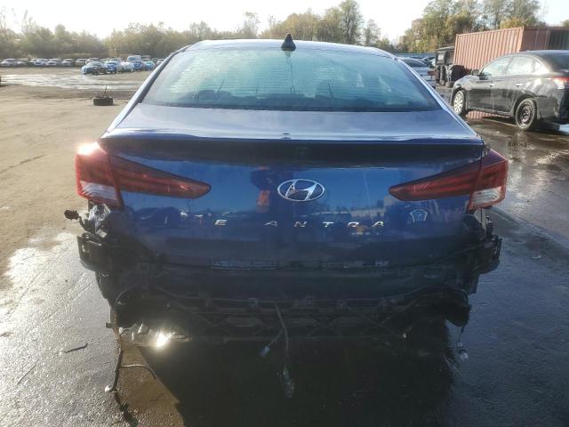 Фото 6 - HYUNDAI ELANTRA