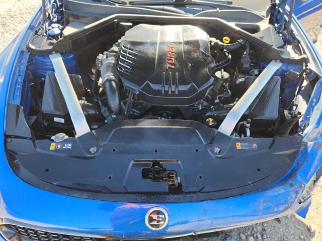 Фото 11 - KIA STINGER