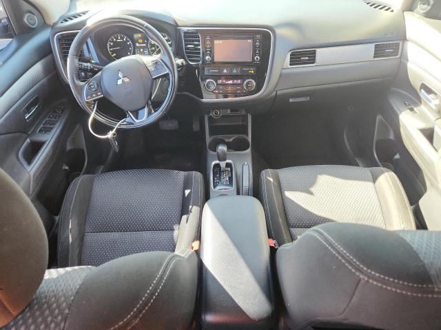 Фото 8 - MITSUBISHI OUTLANDER