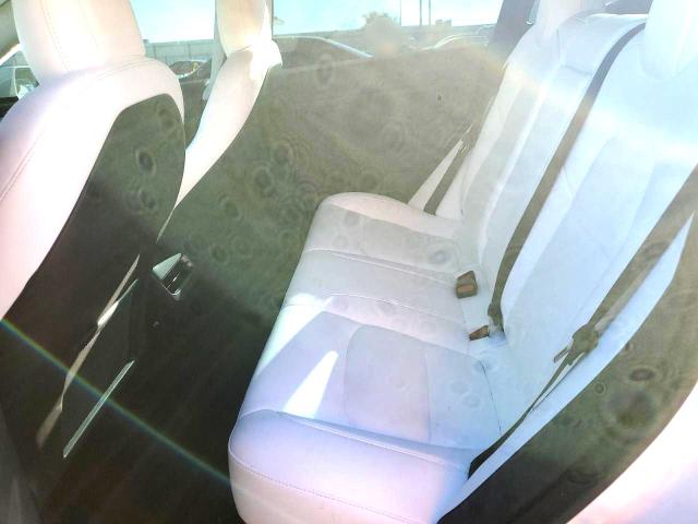 Фото 10 - TESLA MODEL 3