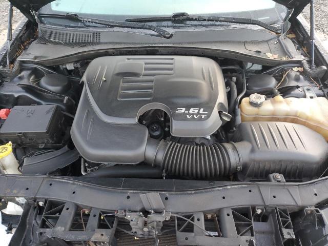 Фото 11 - CHRYSLER 300