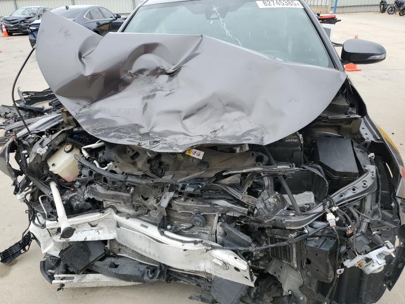 Фото 11 - TOYOTA C-HR