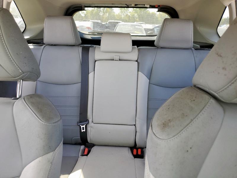 Фото 10 - TOYOTA RAV4