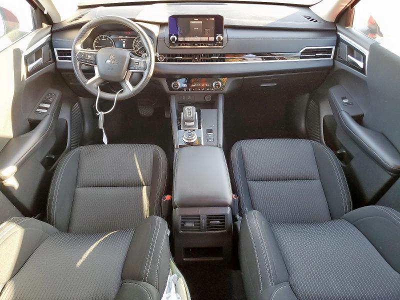 Фото 8 - MITSUBISHI OUTLANDER