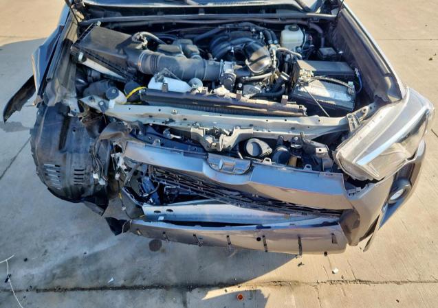 Фото 12 - TOYOTA 4RUNNER