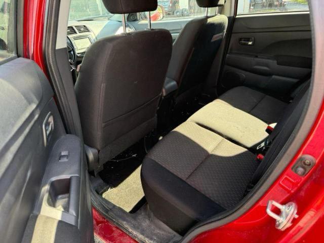 Фото 10 - MITSUBISHI OUTLANDER