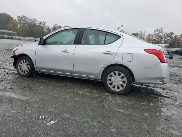 Фото 2 - NISSAN VERSA