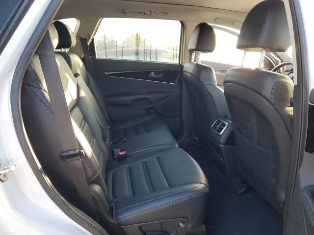 Фото 11 - KIA SORENTO