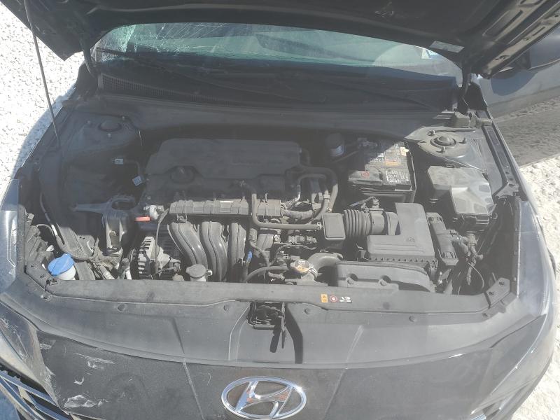 Фото 11 - HYUNDAI ELANTRA