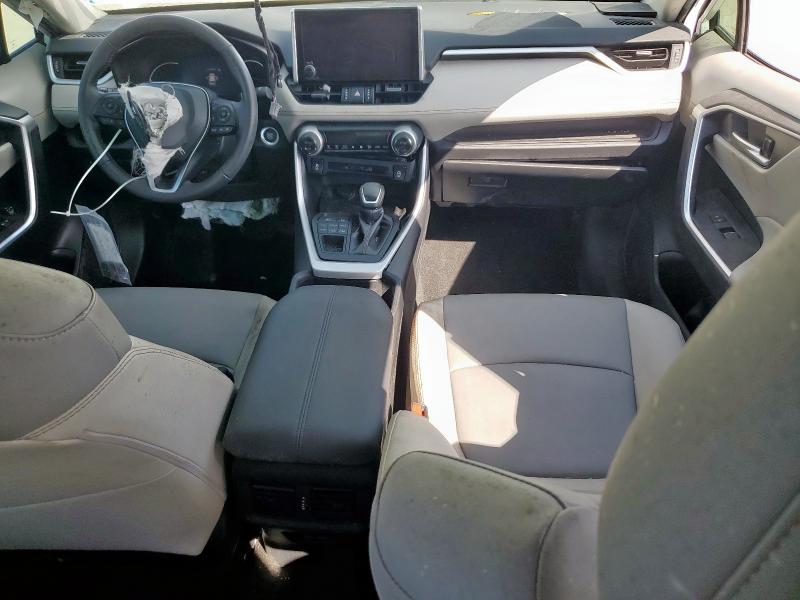 Фото 8 - TOYOTA RAV4