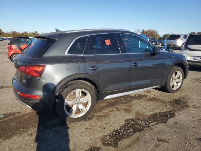Фото 3 - AUDI Q5