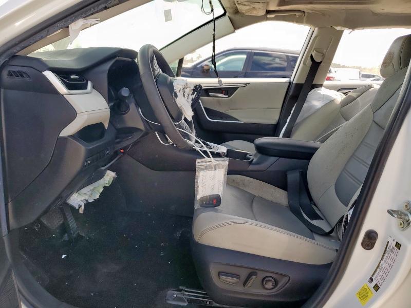 Фото 7 - TOYOTA RAV4