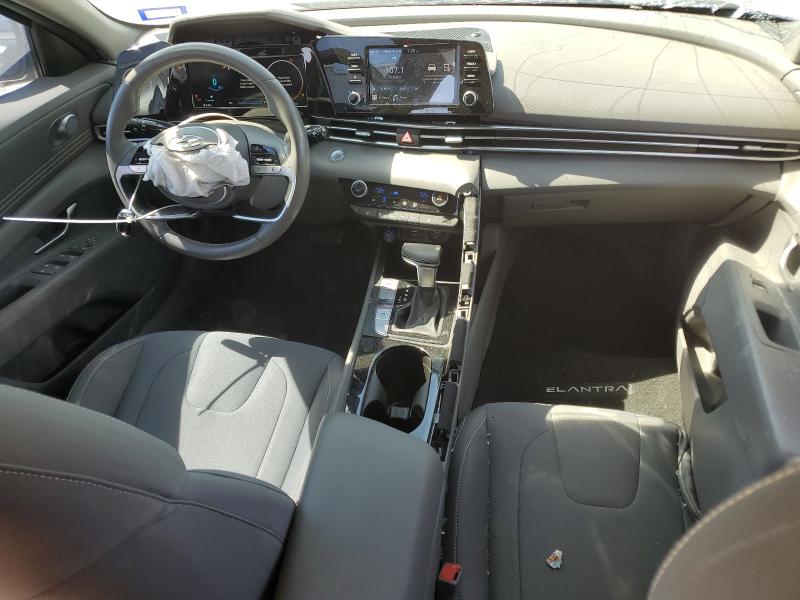 Фото 8 - HYUNDAI ELANTRA