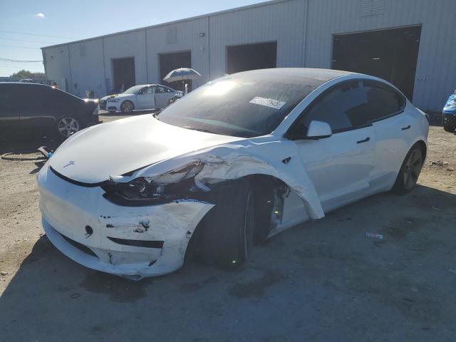 Фото 1 - TESLA MODEL 3