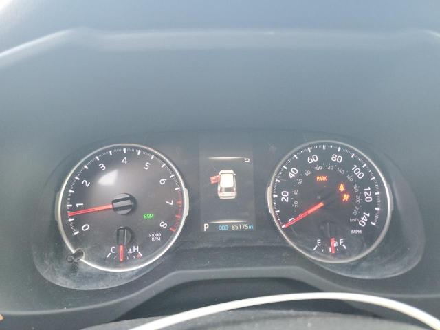 Фото 9 - TOYOTA RAV4