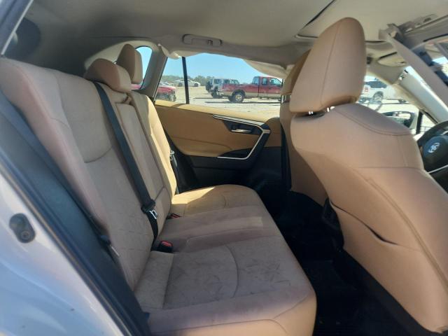 Фото 10 - TOYOTA RAV4