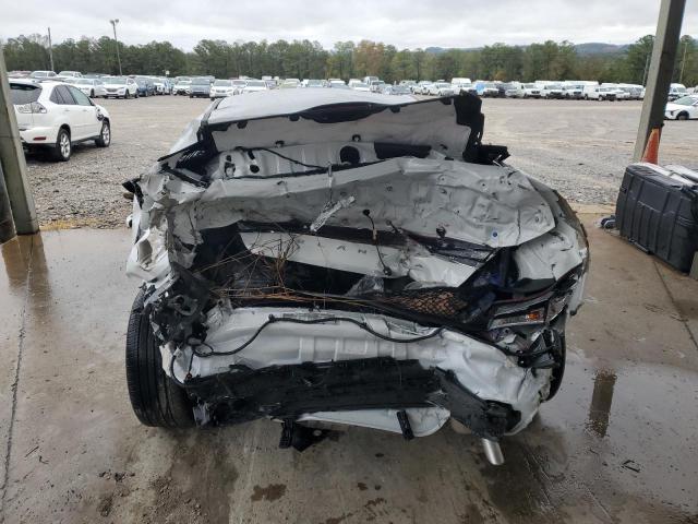 Фото 6 - HYUNDAI ELANTRA