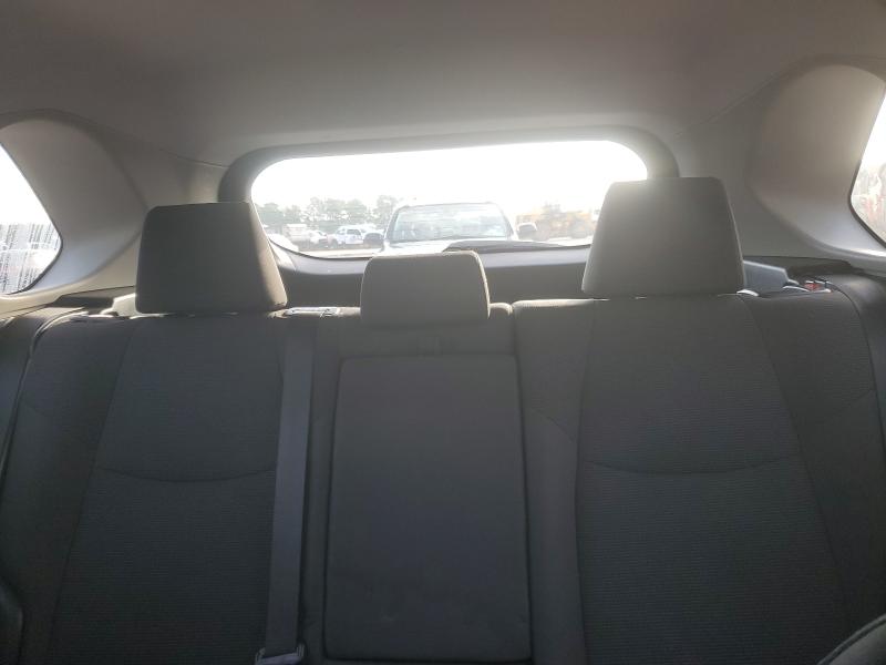 Фото 10 - TOYOTA RAV4