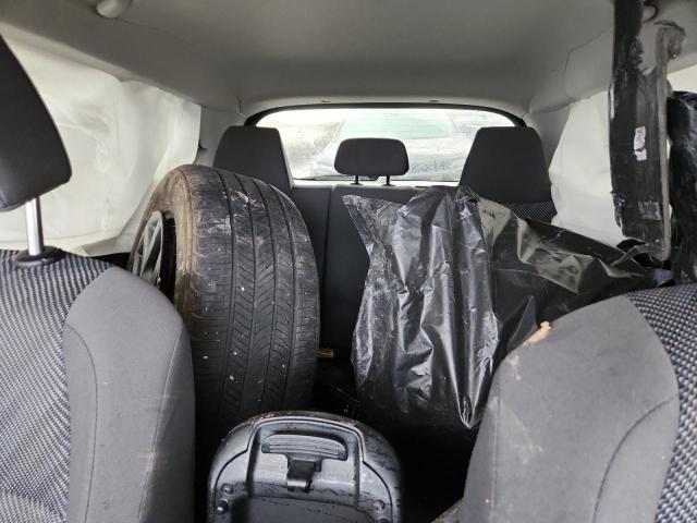 Фото 10 - KIA SELTOS