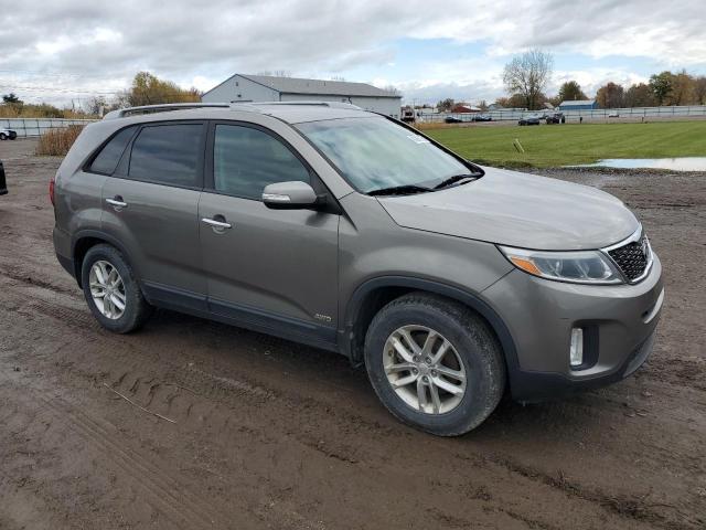 Фото 4 - KIA SORENTO