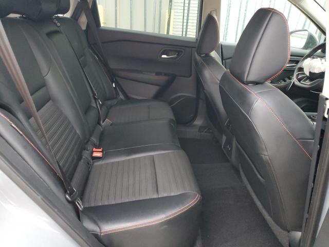 Фото 10 - NISSAN ROGUE