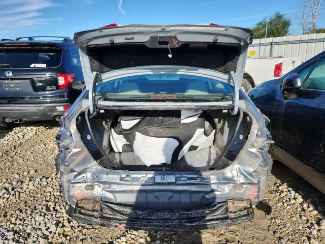 Фото 6 - HYUNDAI ELANTRA