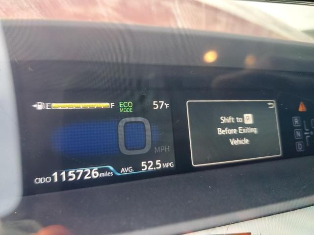 Фото 9 - TOYOTA PRIUS