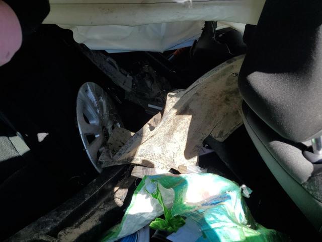 Фото 10 - TOYOTA PRIUS