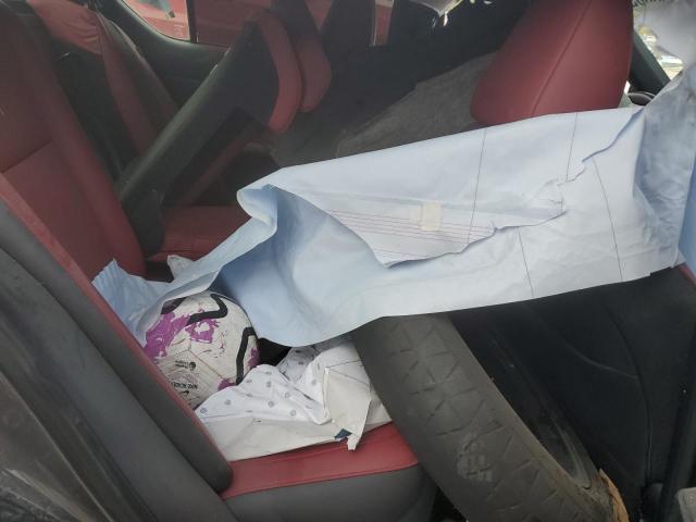 Фото 10 - LEXUS IS