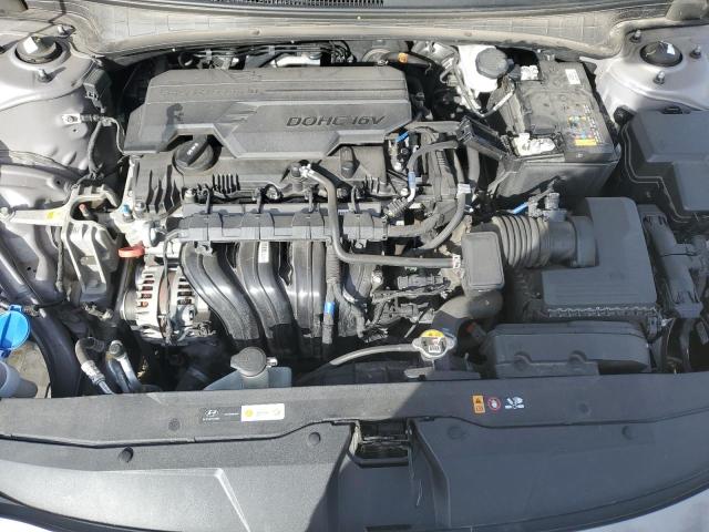 Фото 11 - HYUNDAI ELANTRA