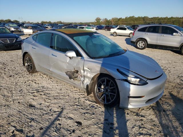 Фото 4 - TESLA MODEL 3