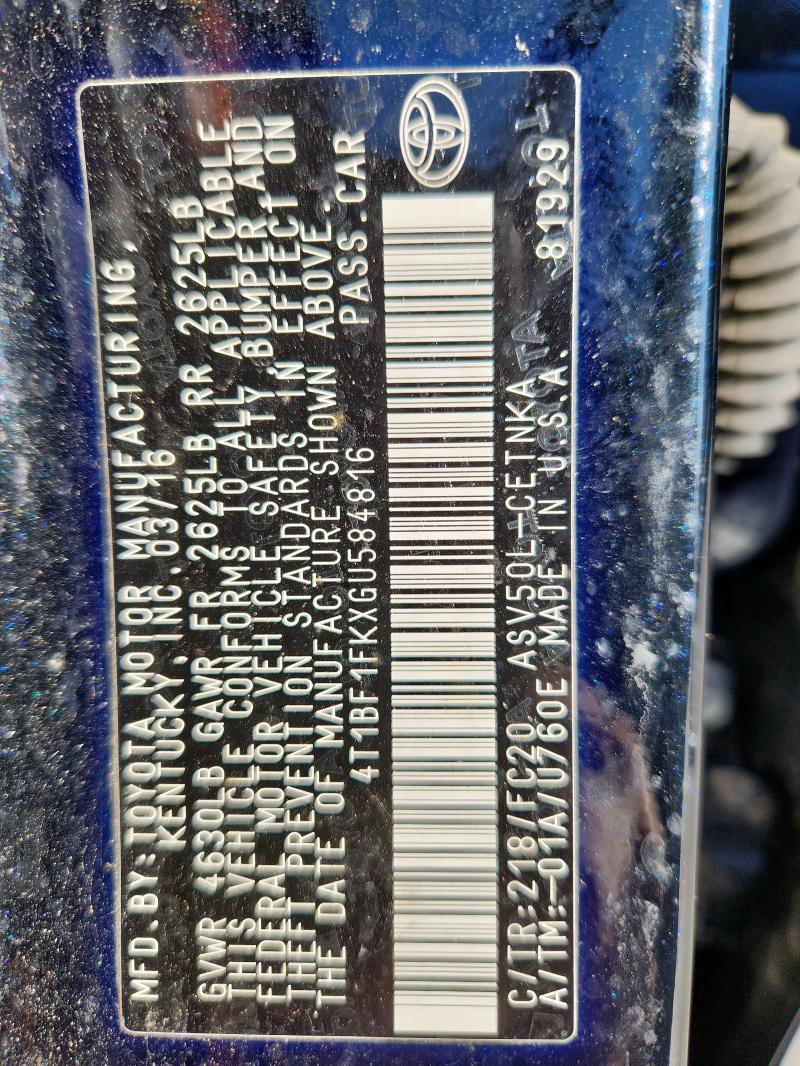 Фото 13 - TOYOTA CAMRY