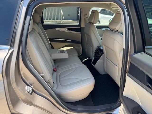 Фото 11 - LINCOLN NAUTILUS