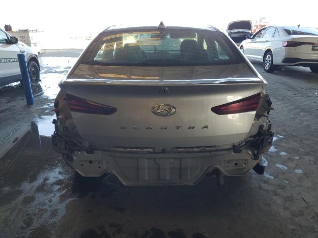 Фото 6 - HYUNDAI ELANTRA