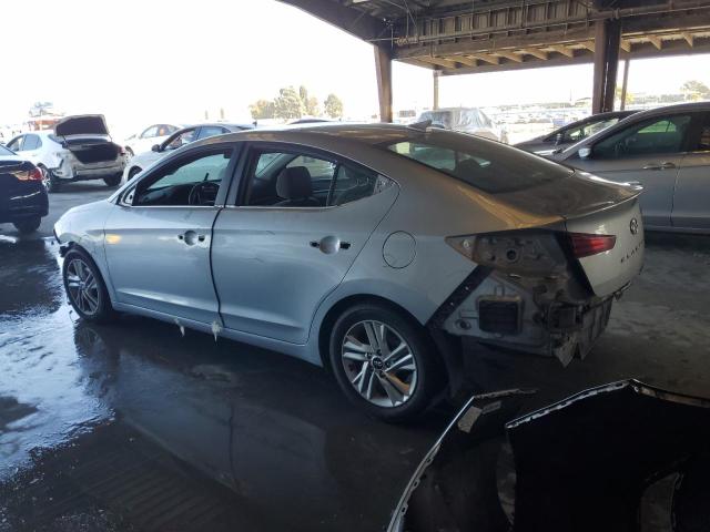 Фото 2 - HYUNDAI ELANTRA