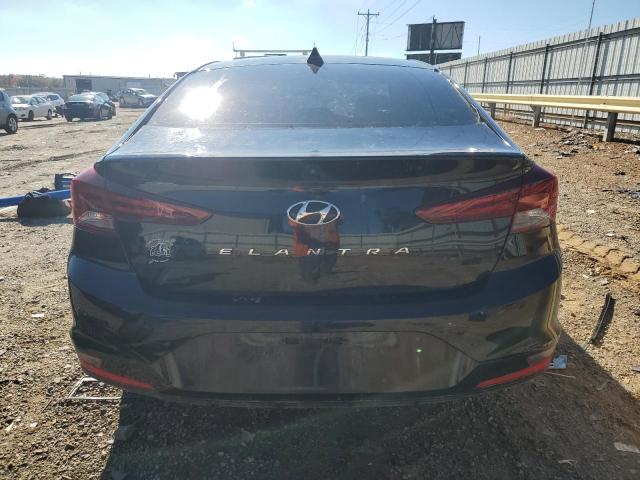 Фото 6 - HYUNDAI ELANTRA