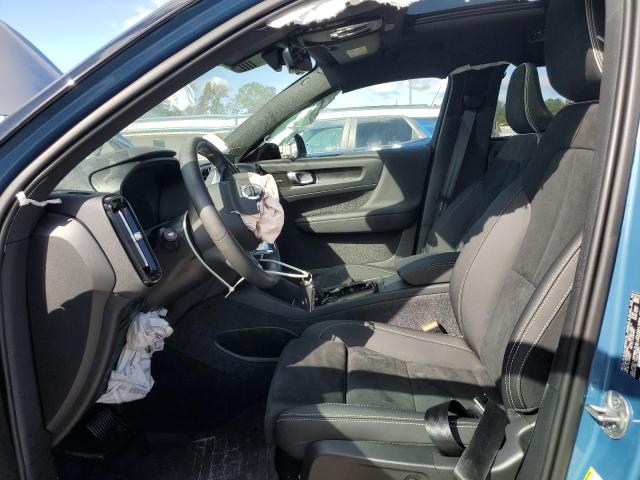 Фото 7 - VOLVO XC40