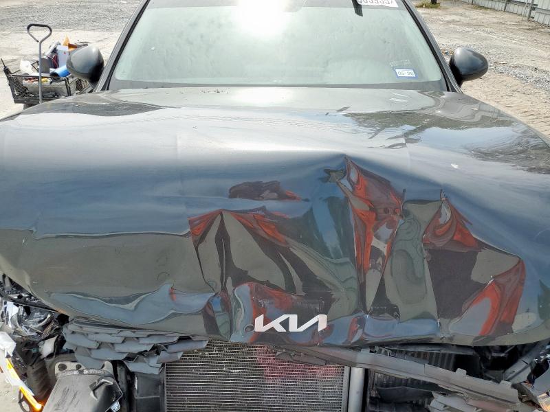 Фото 11 - KIA K5