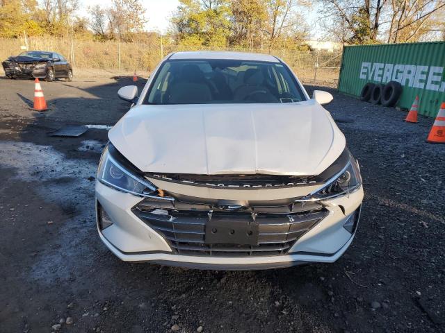 Фото 5 - HYUNDAI ELANTRA