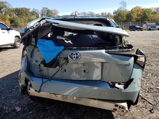 Фото 6 - TOYOTA PRIUS