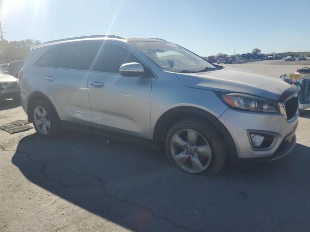 Фото 4 - KIA SORENTO