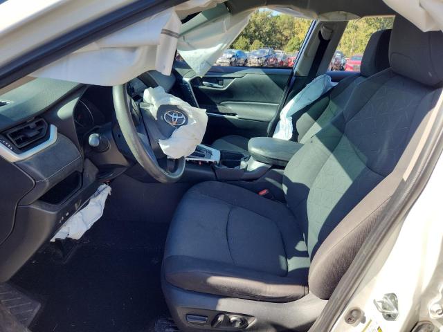 Фото 7 - TOYOTA RAV4