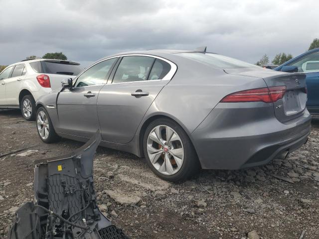 Фото 2 - JAGUAR XE